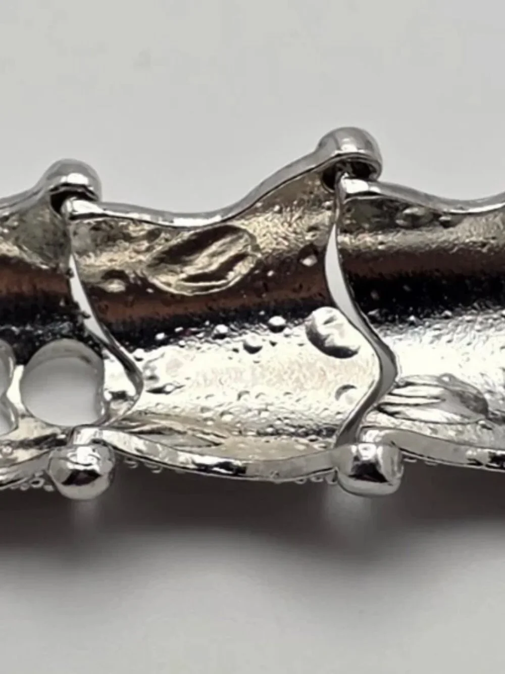 Silver Tone Full Finger Articulated Armor Ring Size 5.5 Textured 3.5
